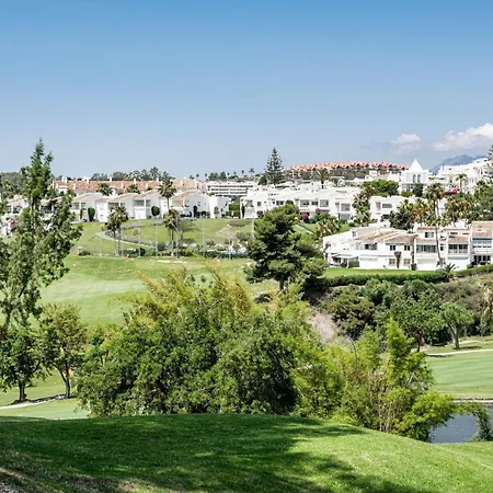 Coastal In Gated Community Close To Puerto Banus And Centro Plaza , Lr10 *