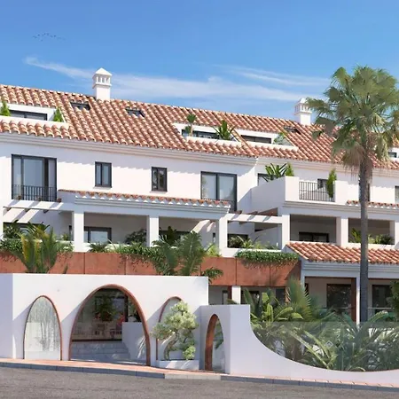 Coastal In Gated Community Close To Puerto Banus And Centro Plaza , Lr10 *