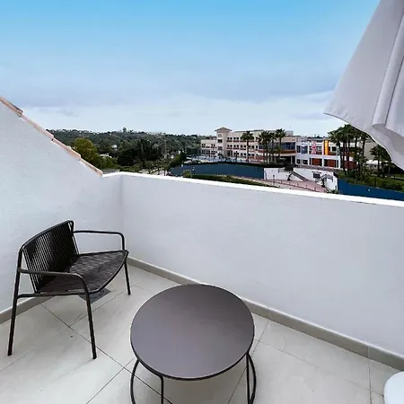 Coastal In Gated Community Close To Puerto Banus And Centro Plaza , Lr10 アパート *