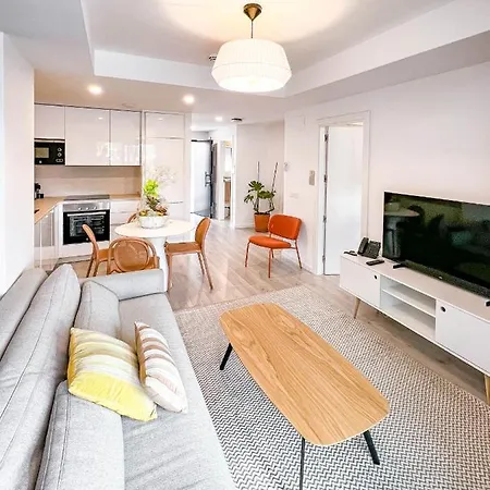 Coastal In Gated Community Close To Puerto Banus And Centro Plaza , Lr10 * マルベーリャ