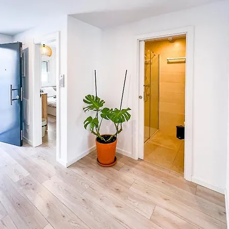 Coastal In Gated Community Close To Puerto Banus And Centro Plaza , Lr10 アパート