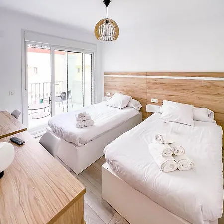 Coastal In Gated Community Close To Puerto Banus And Centro Plaza , Lr10 マルベーリャ