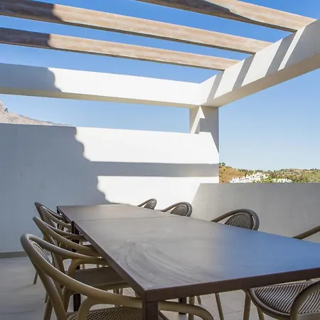 Coastal In Gated Community Close To Puerto Banus And Centro Plaza , Lr10 アパート マルベーリャ